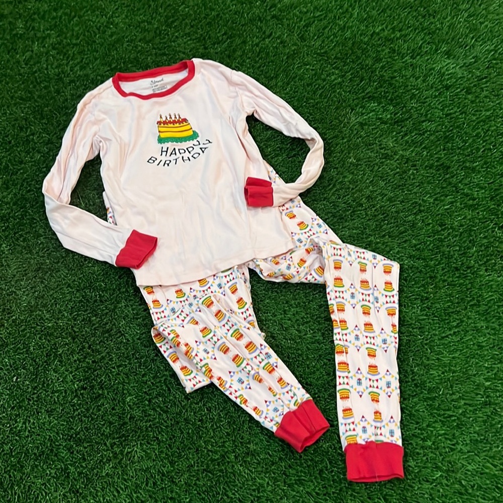 Girls Fitted birthday pajama set long sleeve top and pants